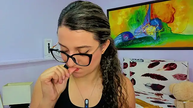 katiaa lovv online show from March 20, 2026, 12:28 pm