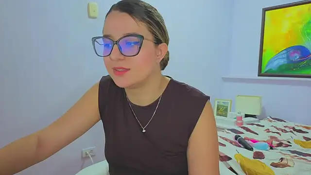 katiaa lovv online show from June 26, 2026, 12:22 pm