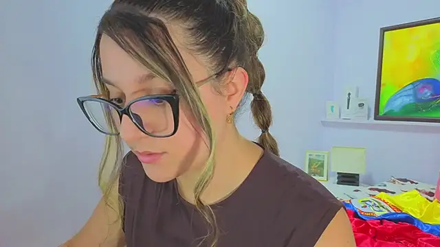 katiaa lovv online show from June 20, 2026, 7:19 pm