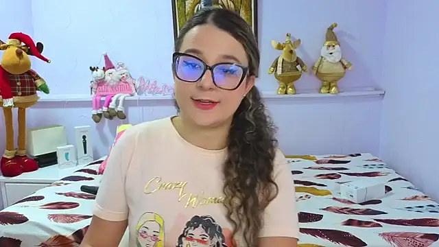 katiaa lovv online show from November 18, 2025, 11:57 am