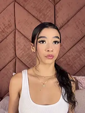 ChloeRosses online show from February 3, 2026, 3:37 am