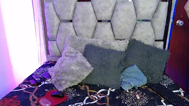 AnalyMilles online show from December 4, 2025, 12:20 am