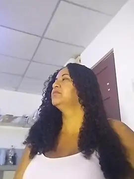 MEYBELLATINA online show from March 2, 2026, 8:38 pm