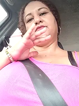 MEYBELLATINA online show from October 17, 2025, 10:11 pm