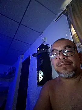 Snapshot of ANTHONYHOTT69 chatting on May 7, 2026, 9:40 pm ANTHONYHOTT69 online show from May 7, 2026, 9:40 pm
