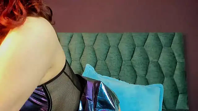 sophie blaake online show from February 21, 2026, 3:19 am