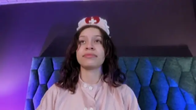 sophie blaake online show from July 18, 2026, 3:26 am