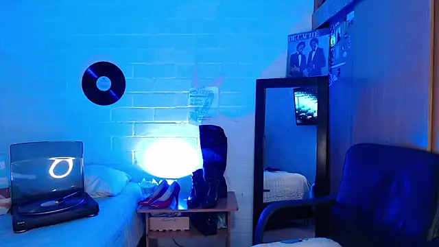 Snapshot of Amy66 chatting on April 3, 2026, 1:45 am Amy66 online show from April 3, 2026, 1:45 am