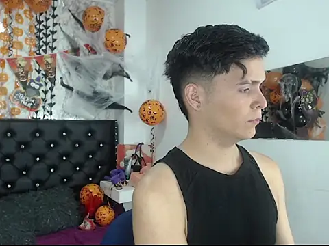 Aaron Foxxx online show from October 15, 2025, 9:56 pm