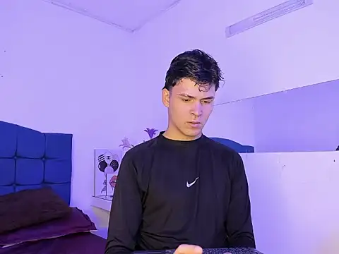 Aaron Foxxx online show from January 6, 2026, 1:15 pm