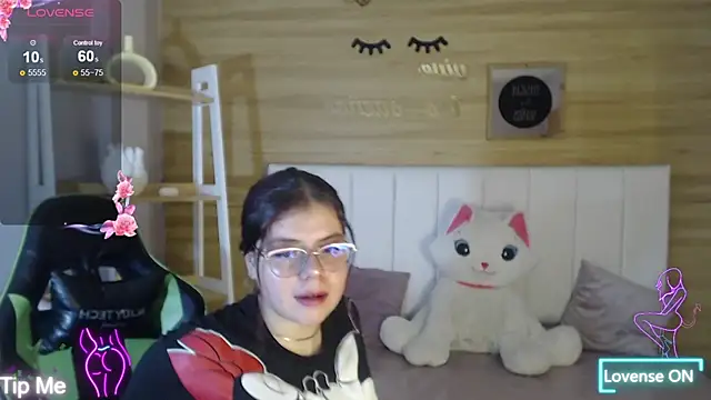 draviana a  online show from November 14, 2025, 3:10 am