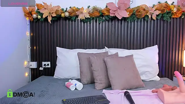 alahia mellers online show from December 15, 2025, 4:07 am