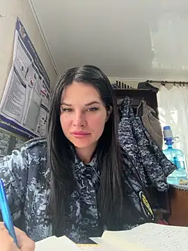 Snapshot of Alina_XXXX_ chatting on April 21, 2026, 10:33 am Alina XXXX online show from April 21, 2026, 10:33 am