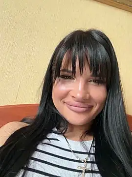Snapshot of Alina_XXXX_ chatting on May 11, 2026, 2:45 pm Alina XXXX online show from May 11, 2026, 2:45 pm