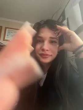 Snapshot of Alina_XXXX_ chatting on February 16, 2026, 10:25 am Alina XXXX online show from February 16, 2026, 10:25 am