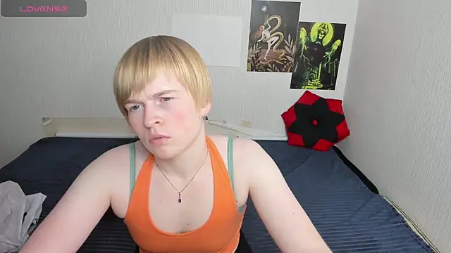 Cattie w  online show from November 26, 2025, 1:16 am