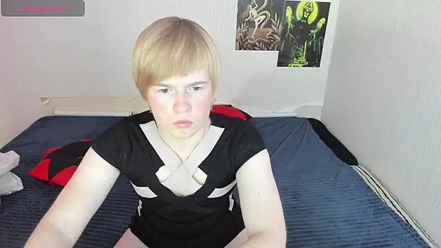 Cattie w  online show from November 11, 2025, 1:11 am