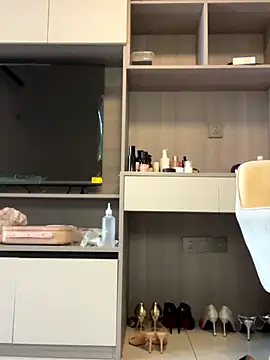 POS001 online show from December 14, 2025, 5:24 am