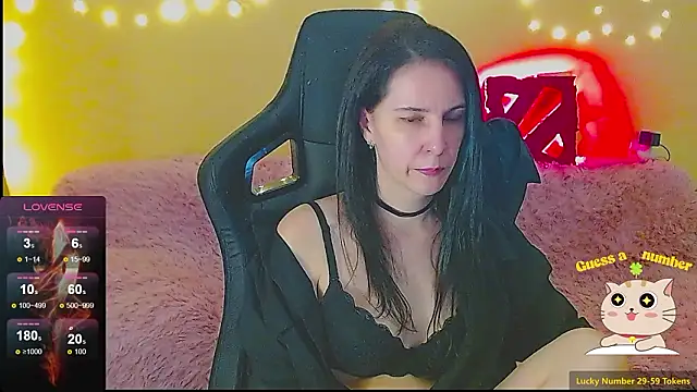 Irwi Tomboy online show from February 24, 2026, 4:19 pm