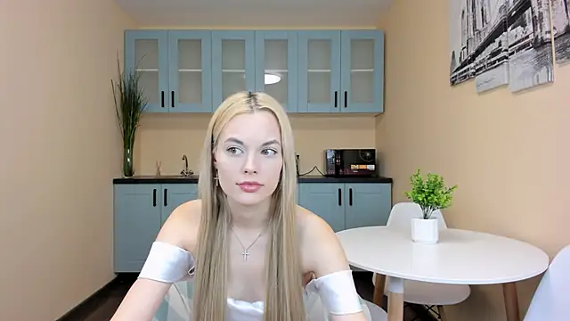 CallMeMargo online show from October 8, 2025, 11:12 am