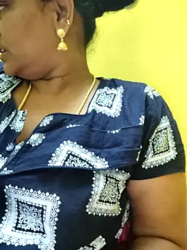 navyasree143 online show from October 10, 2025, 9:37 pm