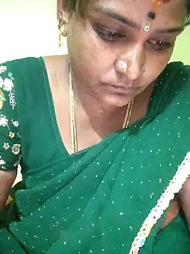 navyasree143 online show from November 19, 2025, 12:38 pm