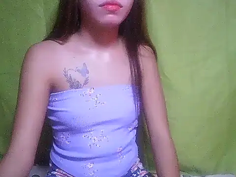 SweetPussie18x online show from November 16, 2025, 1:05 pm