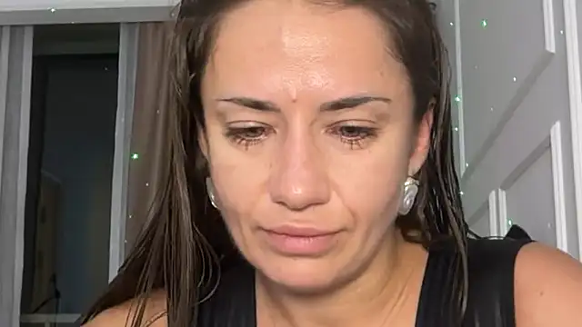 Roriann online show from March 17, 2026, 4:21 pm