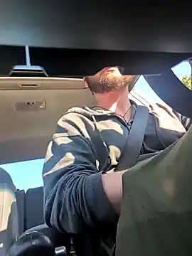 bear8t online show from October 30, 2025, 10:50 pm