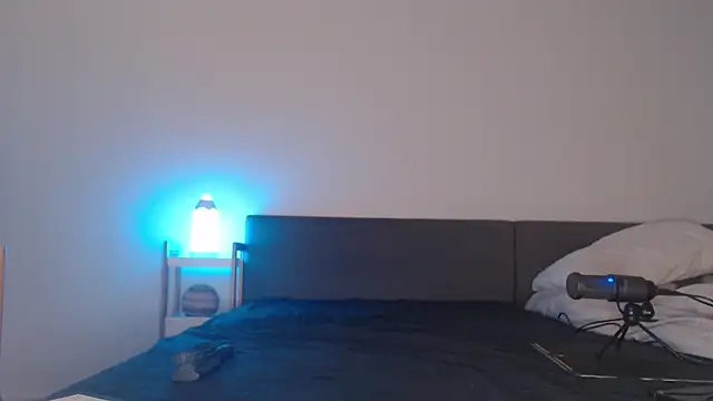 blueburrypie online show from November 4, 2025, 2:21 pm