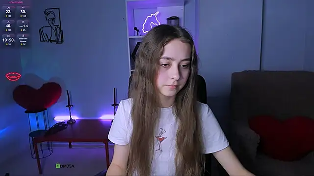 rebecca smile online show from November 21, 2025, 9:58 pm