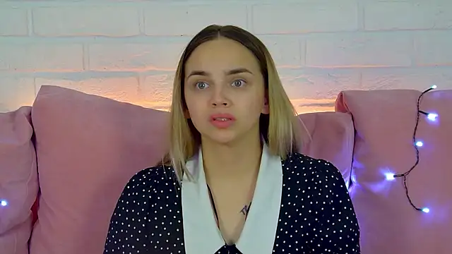 AnitaVenture online show from October 2, 2025, 4:21 pm