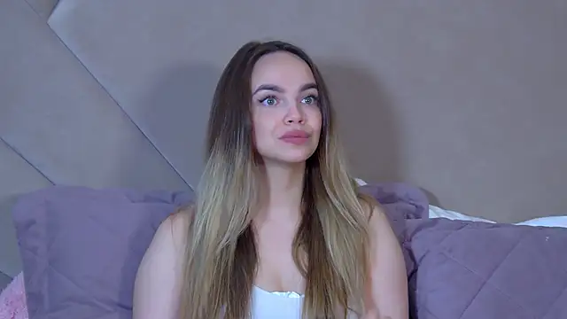 Snapshot of AnitaVenture chatting on June 18, 2026, 4:22 am AnitaVenture online show from June 18, 2026, 4:22 am