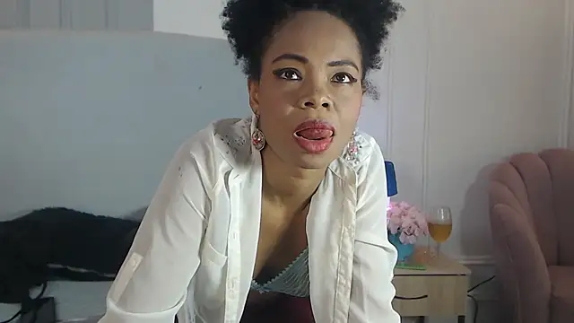ChantalGarner online show from June 11, 2026, 1:19 pm
