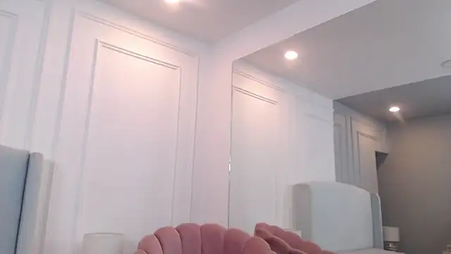 ChantalGarner online show from October 8, 2025, 12:50 pm