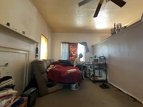 Snapshot of ThrowedWorldWide chatting on March 9, 2026, 6:11 pm ThrowedWorldWide online show from March 9, 2026, 6:11 pm