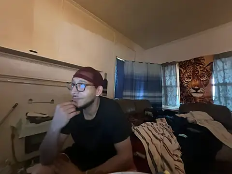 Snapshot of ThrowedWorldWide chatting on February 11, 2026, 8:20 pm ThrowedWorldWide online show from February 11, 2026, 8:20 pm