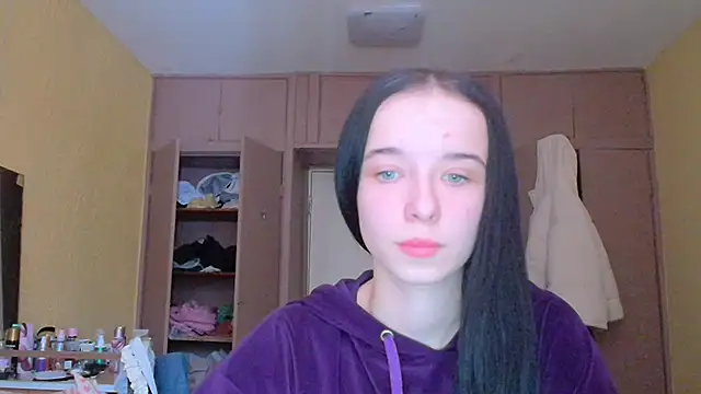 Snapshot of Emilia_Light chatting on January 15, 2026, 8:07 am Emilia Light online show from January 15, 2026, 8:07 am