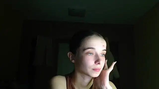 Snapshot of Emilia_Light chatting on January 11, 2026, 4:14 pm Emilia Light online show from January 11, 2026, 4:14 pm