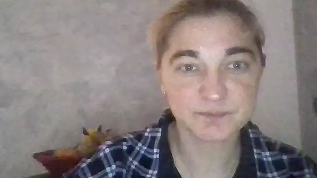 GoldenAngelMilf online show from April 3, 2026, 12:44 pm