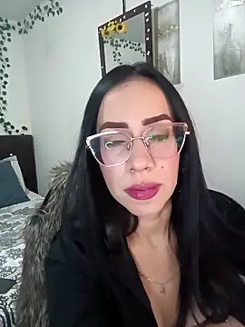 YaraDuartee online show from March 8, 2026, 2:04 am