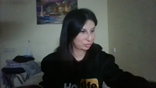 QueenMomyS online show from February 6, 2026, 7:10 pm