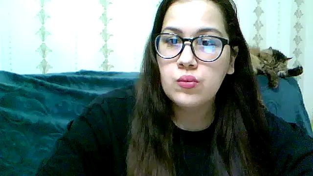 Deymoria online show from February 21, 2026, 9:28 pm