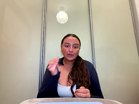 Snapshot of Playfulvixen25 chatting on October 9, 2025, 8:31 pm Playfulvixen25 online show from October 9, 2025, 8:31 pm