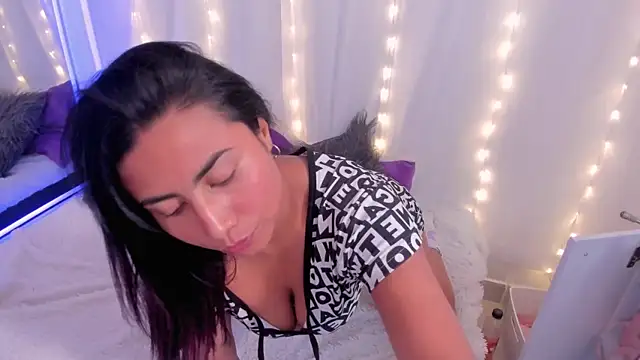 Olivia Morrys online show from May 15, 2026, 10:52 pm