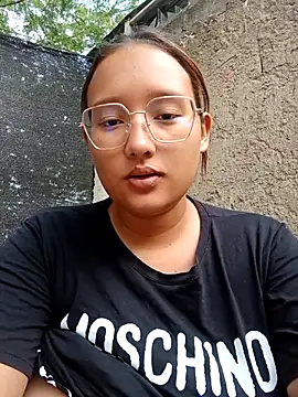 young dairy01 online show from November 29, 2025, 11:32 am