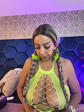 Angelina Roa online show from May 4, 2026, 2:09 pm