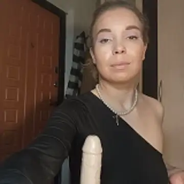 Conny Shellie online show from May 3, 2026, 12:20 pm