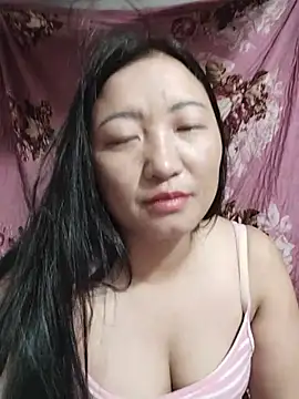 zhen-zo online show from July 23, 2026, 1:58 am