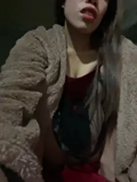 nhinhi-sexy online show from January 15, 2026, 11:30 pm